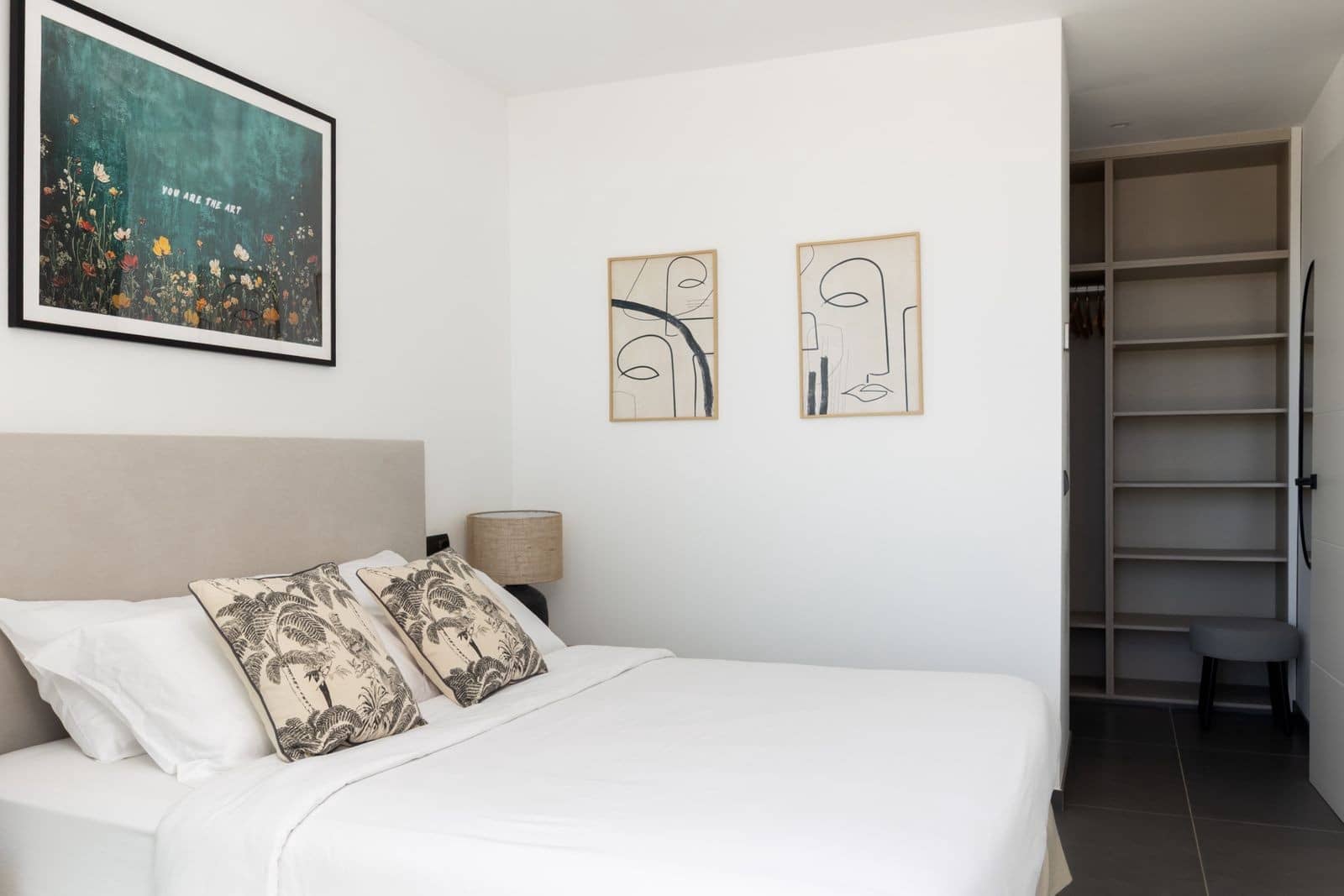 4 bedroom Villa for sale in Estepona with pool garage - € 1,295,000 (Ref: 9859871)