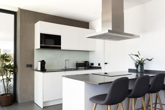 4 soverom Villa til salgs i Estepona med svømmebasseng garasje - € 1 295 000 (Ref: 9859871)