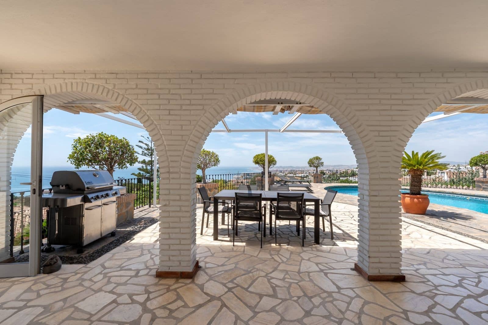 4 soverom Villa til salgs i Benalmadena med svømmebasseng garasje - € 2 695 000 (Ref: 9859878)