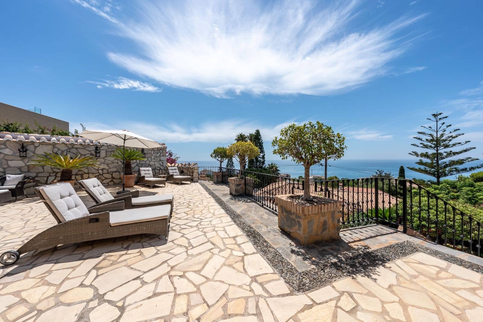 4 soverom Villa til salgs i Benalmadena med svømmebasseng garasje - € 2 695 000 (Ref: 9859878)