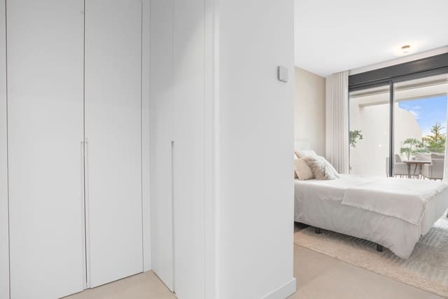 2 slaapkamer Appartement te koop in Marbella met zwembad garage - € 490.000 (Ref: 9859879)