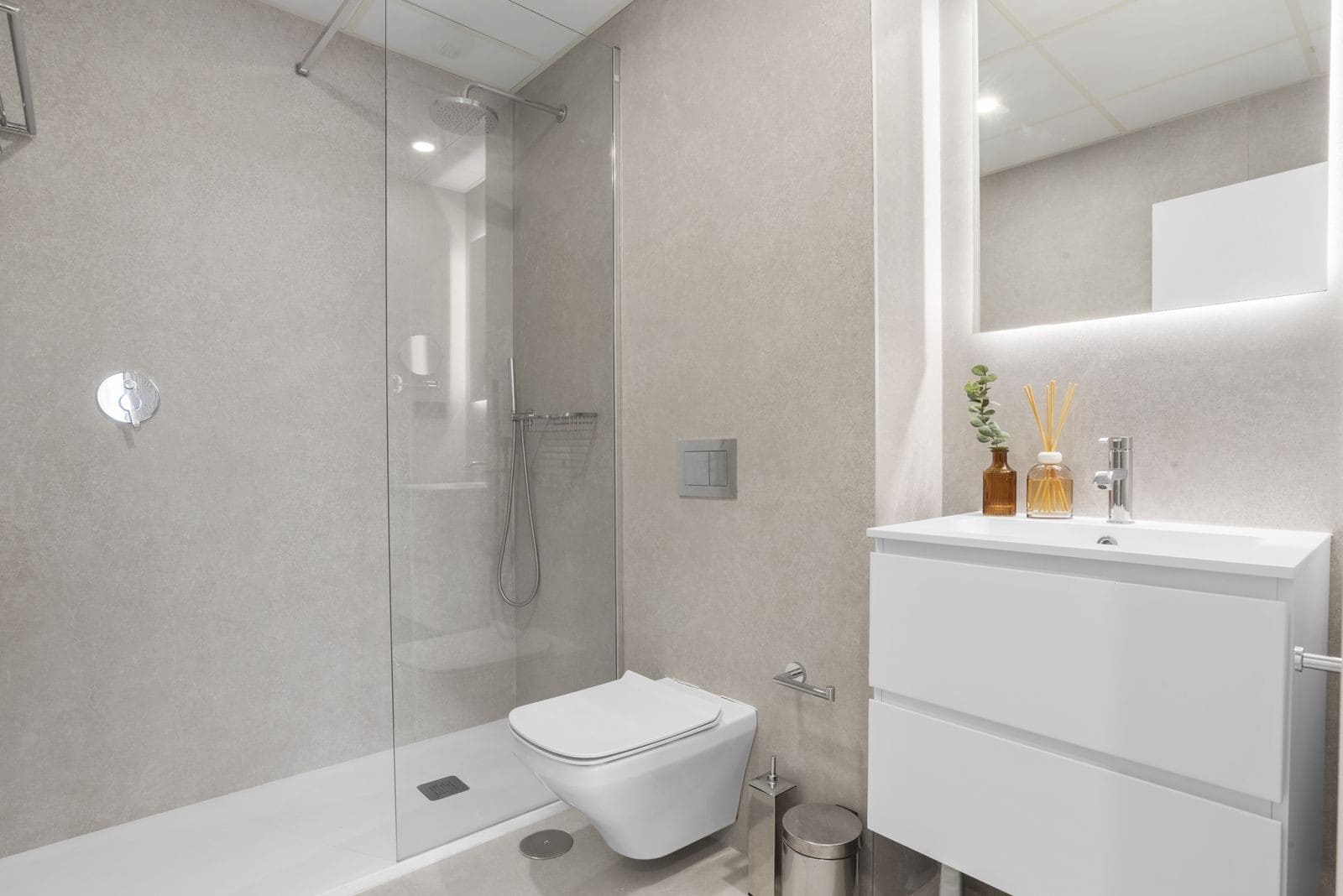 2 bedroom Apartment for sale in Marbella with pool garage - € 640,000 (Ref: 9859879)