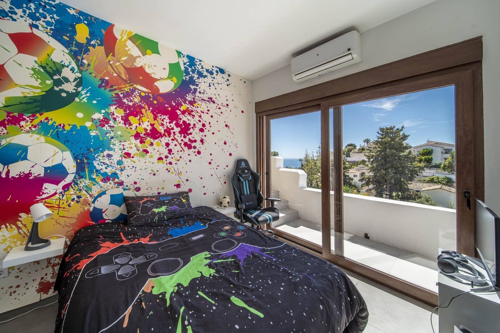 5 bedroom Villa for sale in Benalmadena with pool garage - € 1,300,000 (Ref: 9861764)