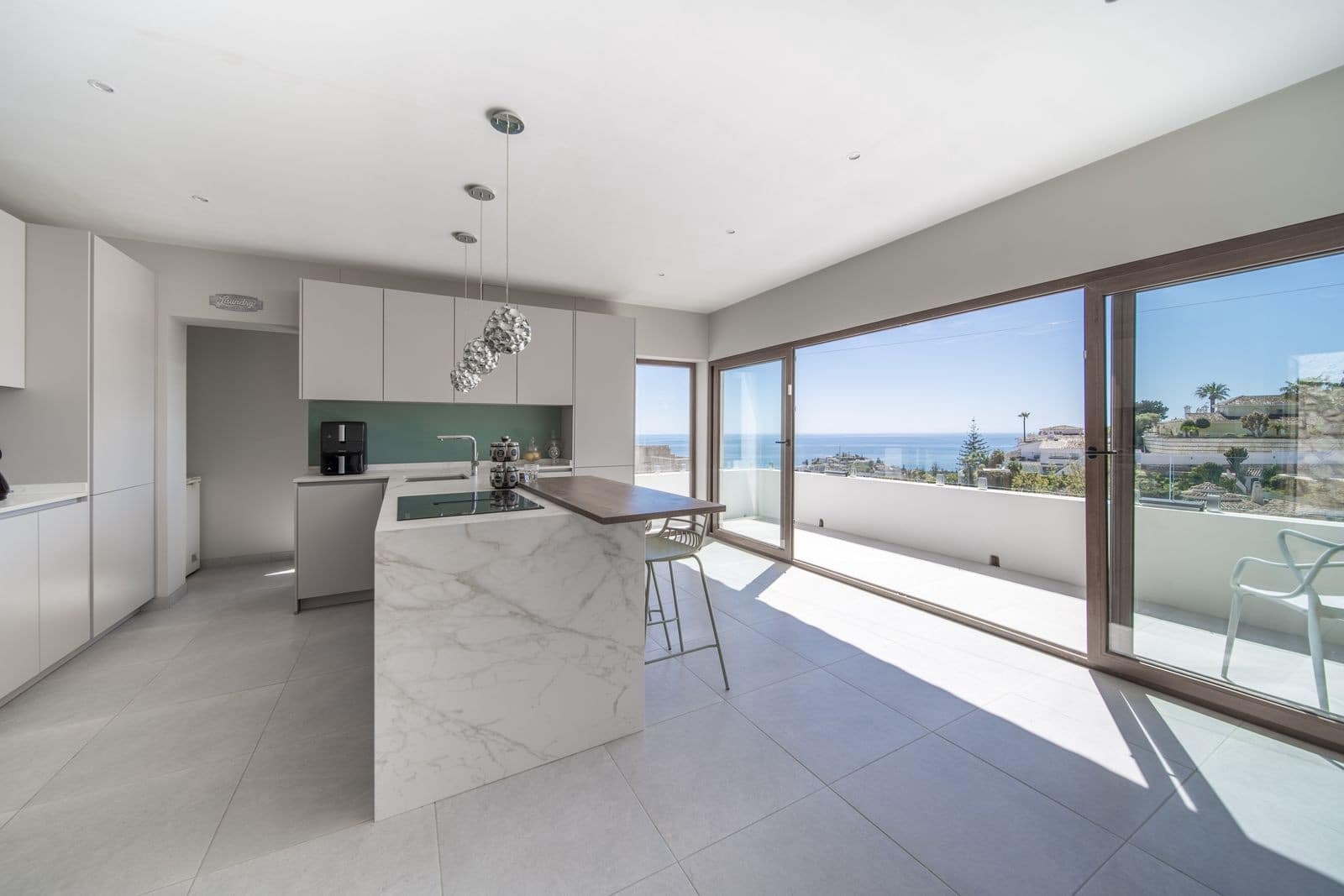 5 bedroom Villa for sale in Benalmadena with pool garage - € 1,300,000 (Ref: 9861764)