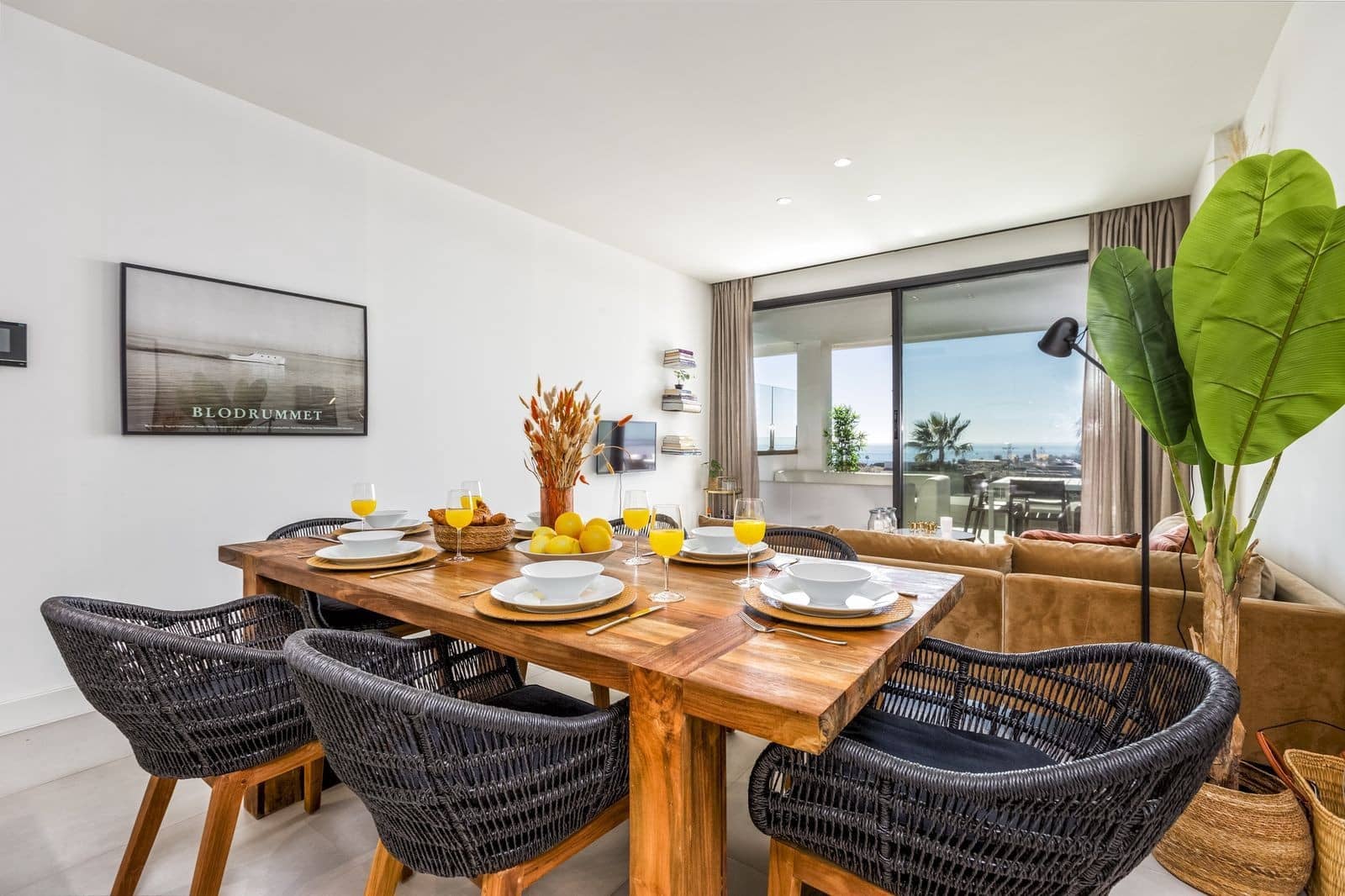2 bedroom Apartment for sale in Mijas Costa with pool garage - € 599,000 (Ref: 9861765)