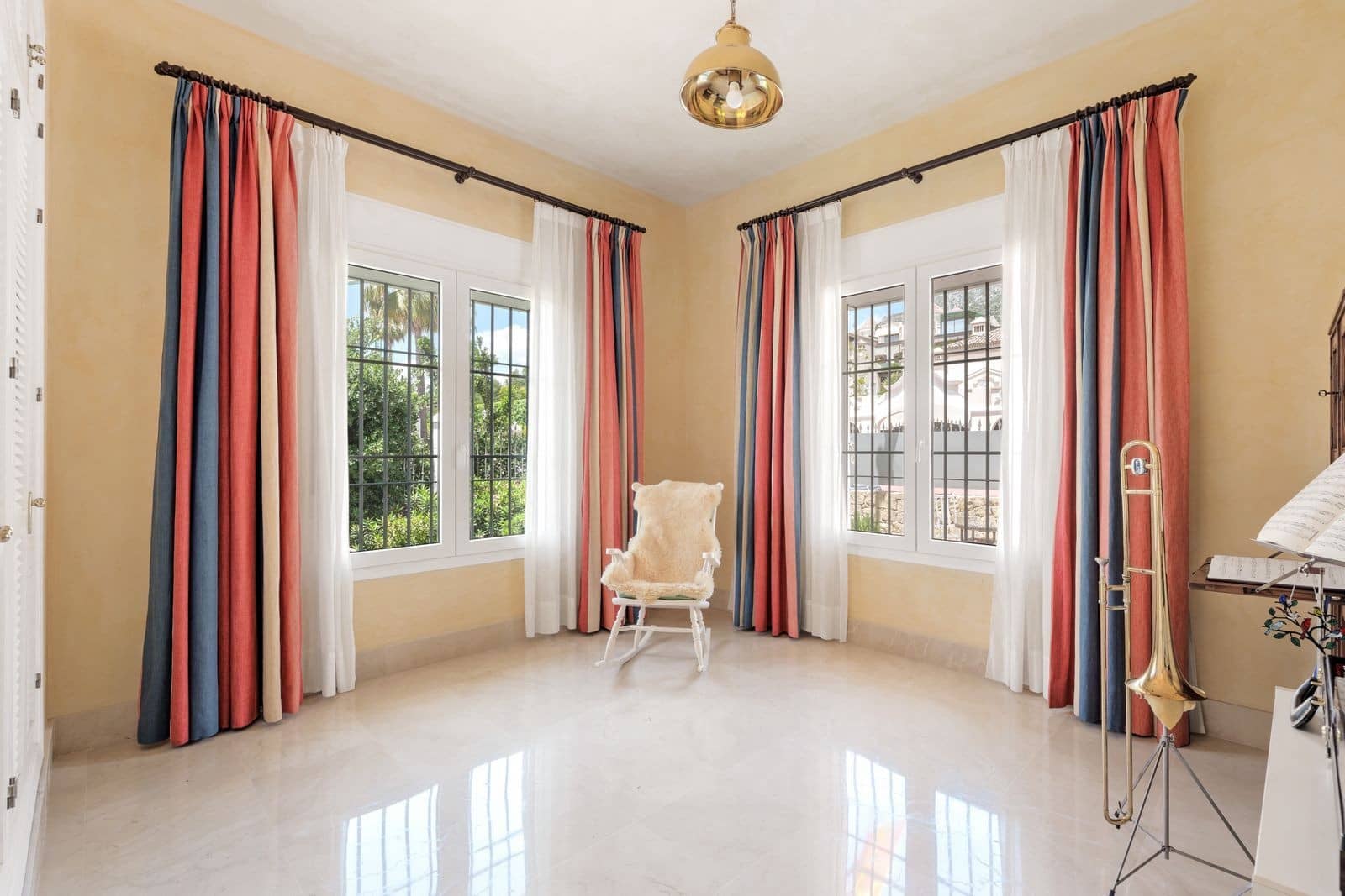 5 bedroom Villa for sale in Marbella with pool garage - € 5,500,000 (Ref: 9861766)