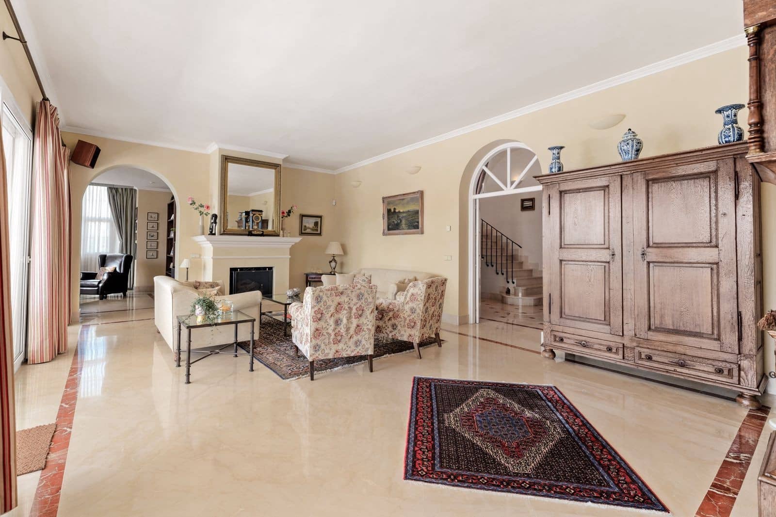 5 bedroom Villa for sale in Marbella with pool garage - € 5,500,000 (Ref: 9861766)