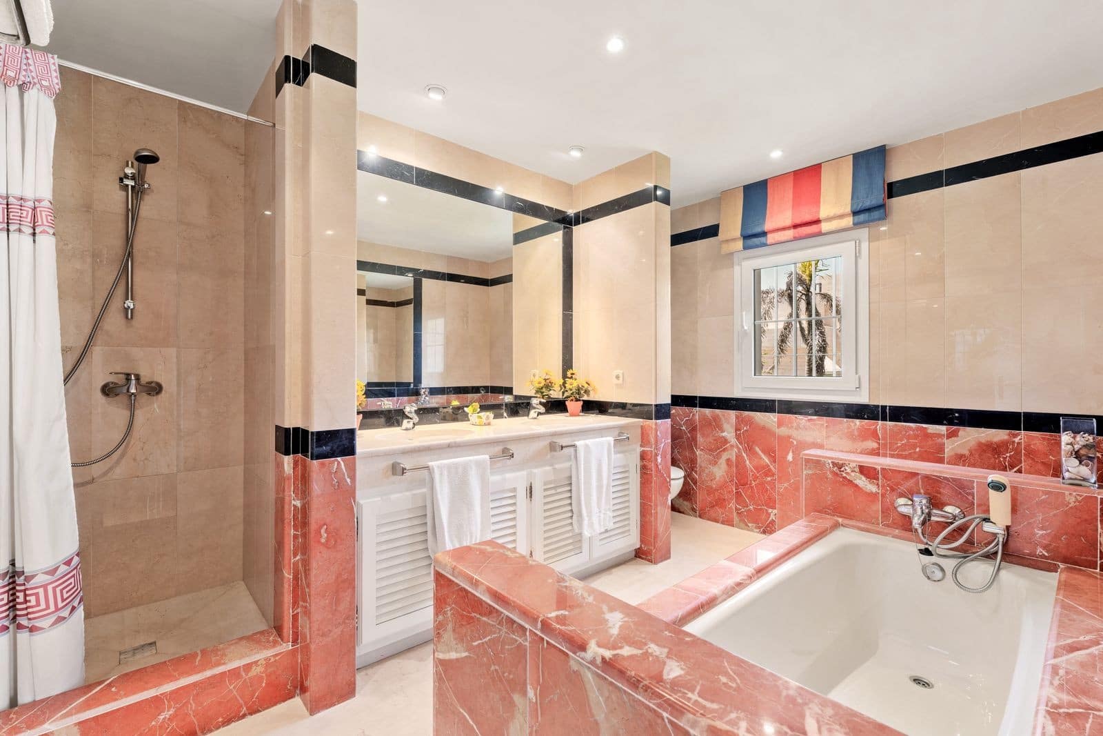 5 bedroom Villa for sale in Marbella with pool garage - € 5,500,000 (Ref: 9861766)