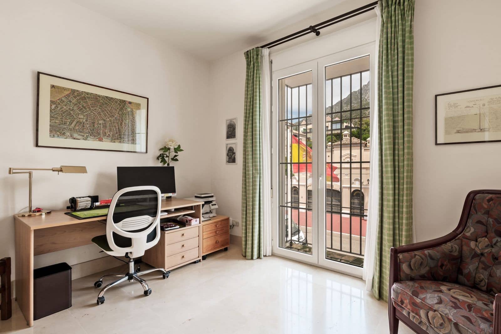 5 bedroom Villa for sale in Marbella with pool garage - € 5,500,000 (Ref: 9861766)