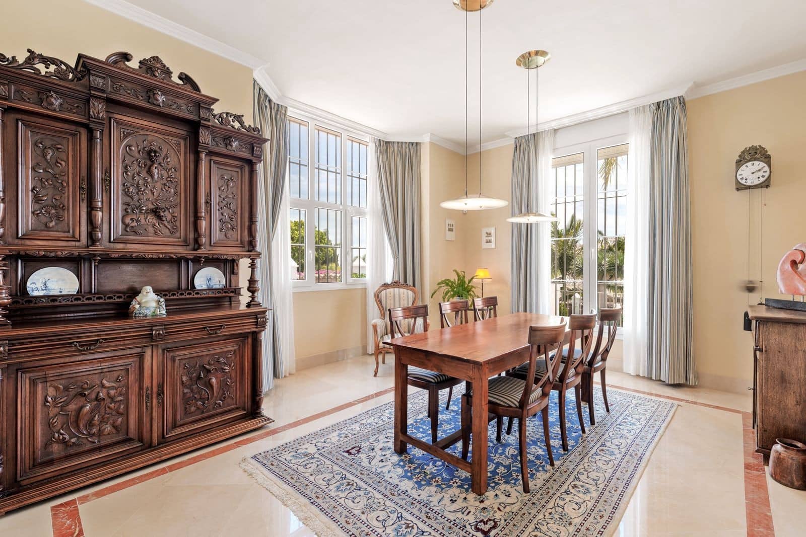 5 bedroom Villa for sale in Marbella with pool garage - € 5,500,000 (Ref: 9861766)
