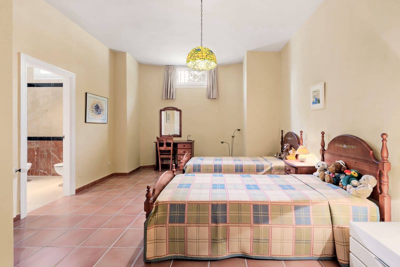 5 bedroom Villa for sale in Marbella with pool garage - € 5,500,000 (Ref: 9861766)