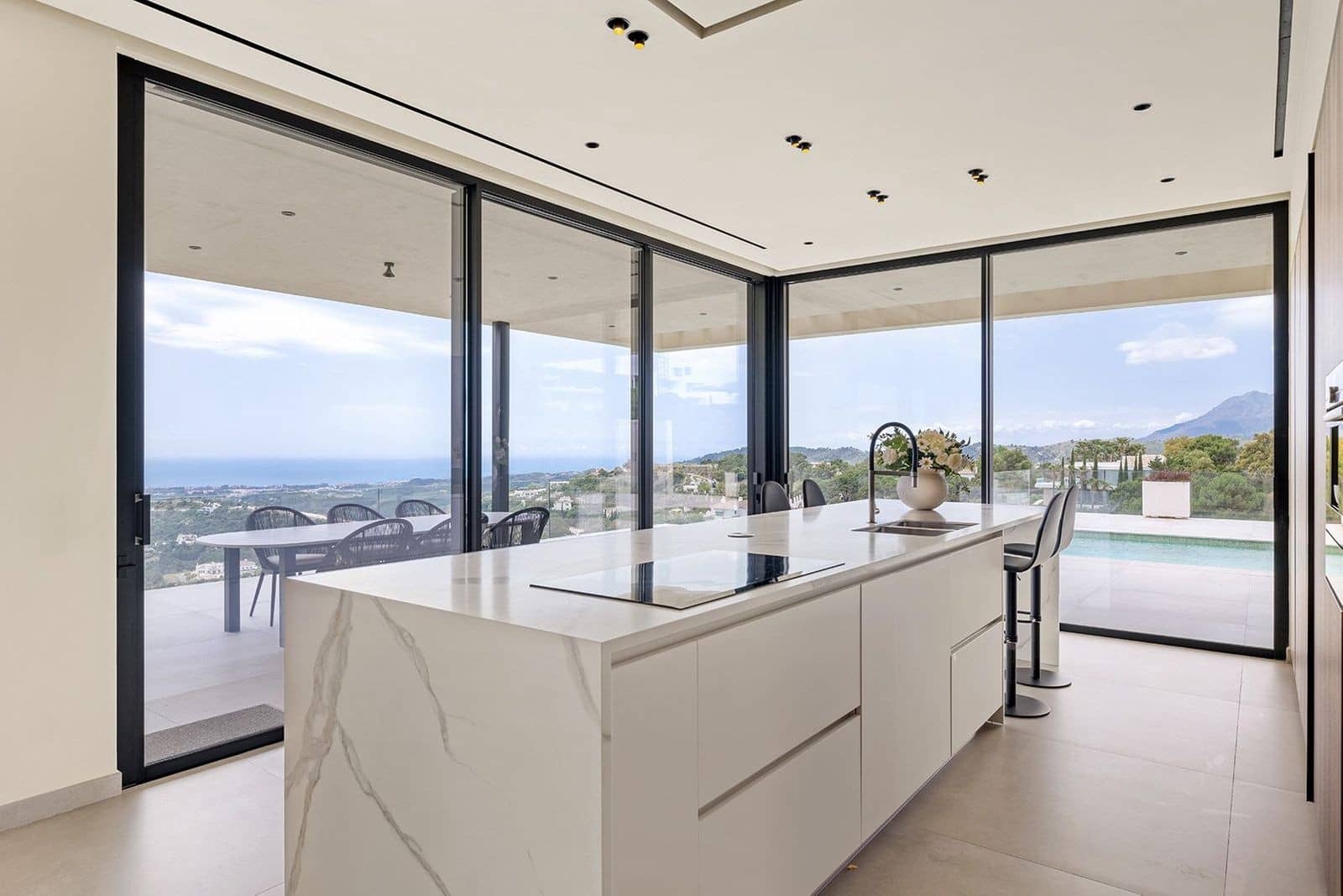 5 soverom Villa til salgs i Benahavis med svømmebasseng garasje - € 4 150 000 (Ref: 9861768)