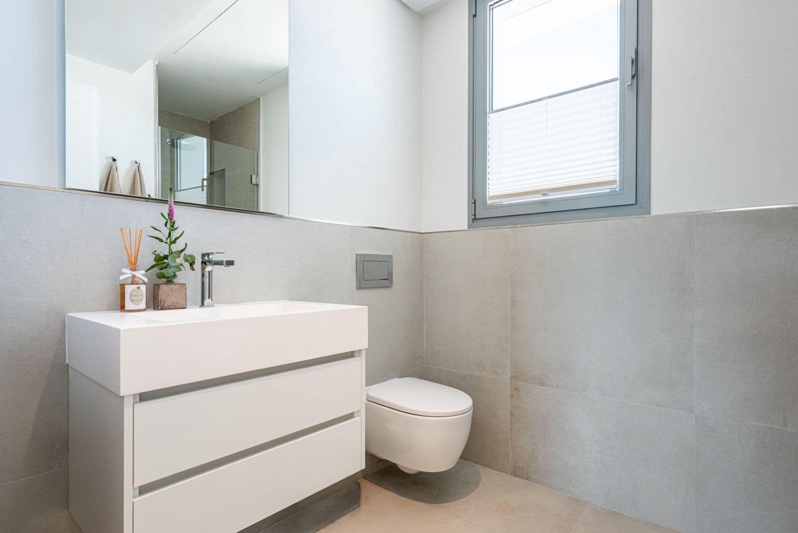 4 soveværelse Semi-Rækkehus til salg i San Pedro de Alcantara med swimmingpool garage - € 1.395.000 (Ref: 9861769)