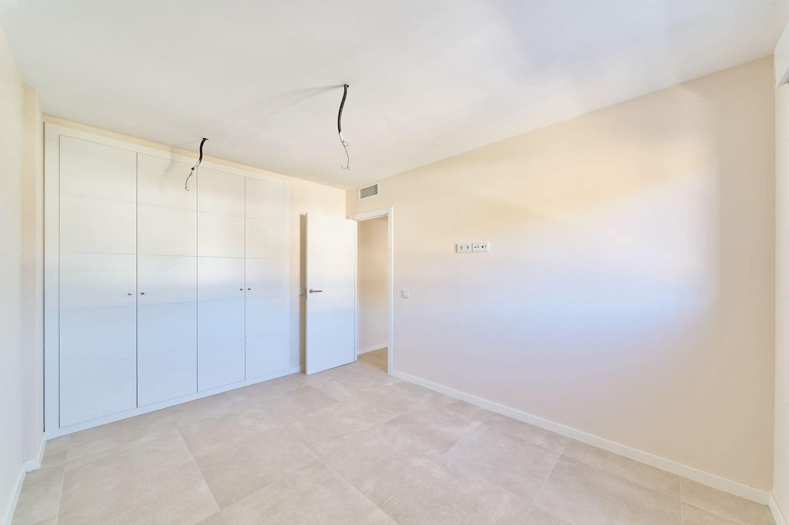 3 soverom Hus til salgs i La Cala de Mijas med svømmebasseng garasje - € 890 000 (Ref: 9861771)