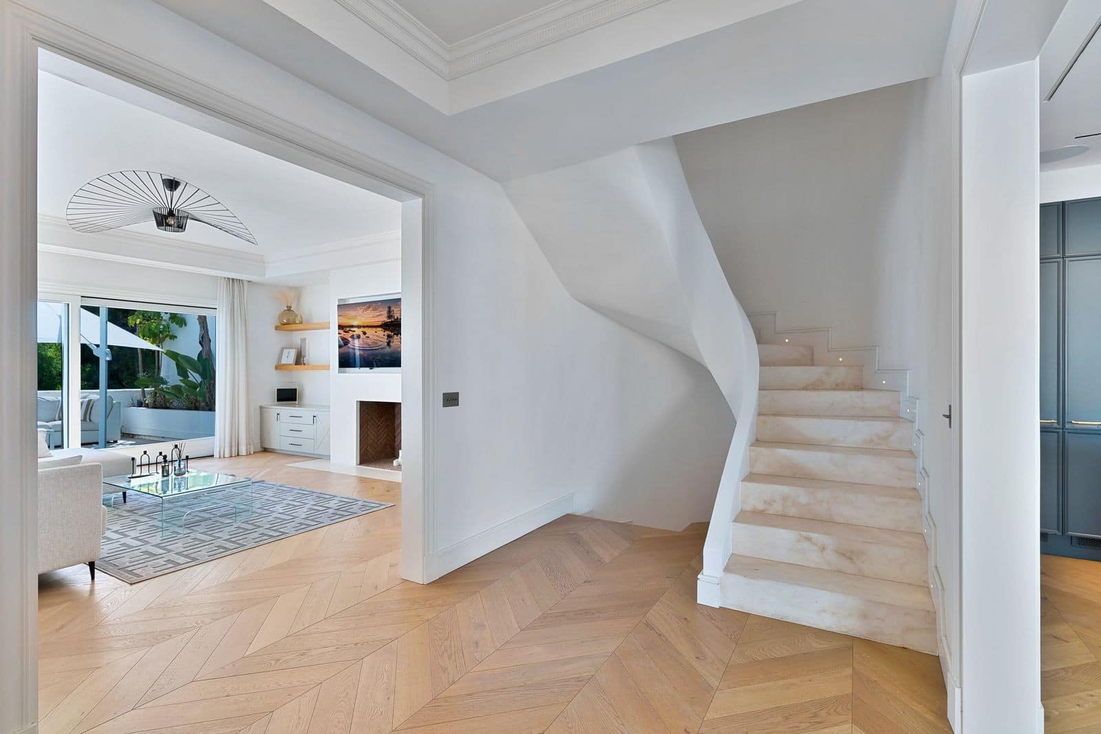 4 bedroom Semi-detached Villa for sale in Marbella with pool garage - € 1,195,000 (Ref: 9861772)