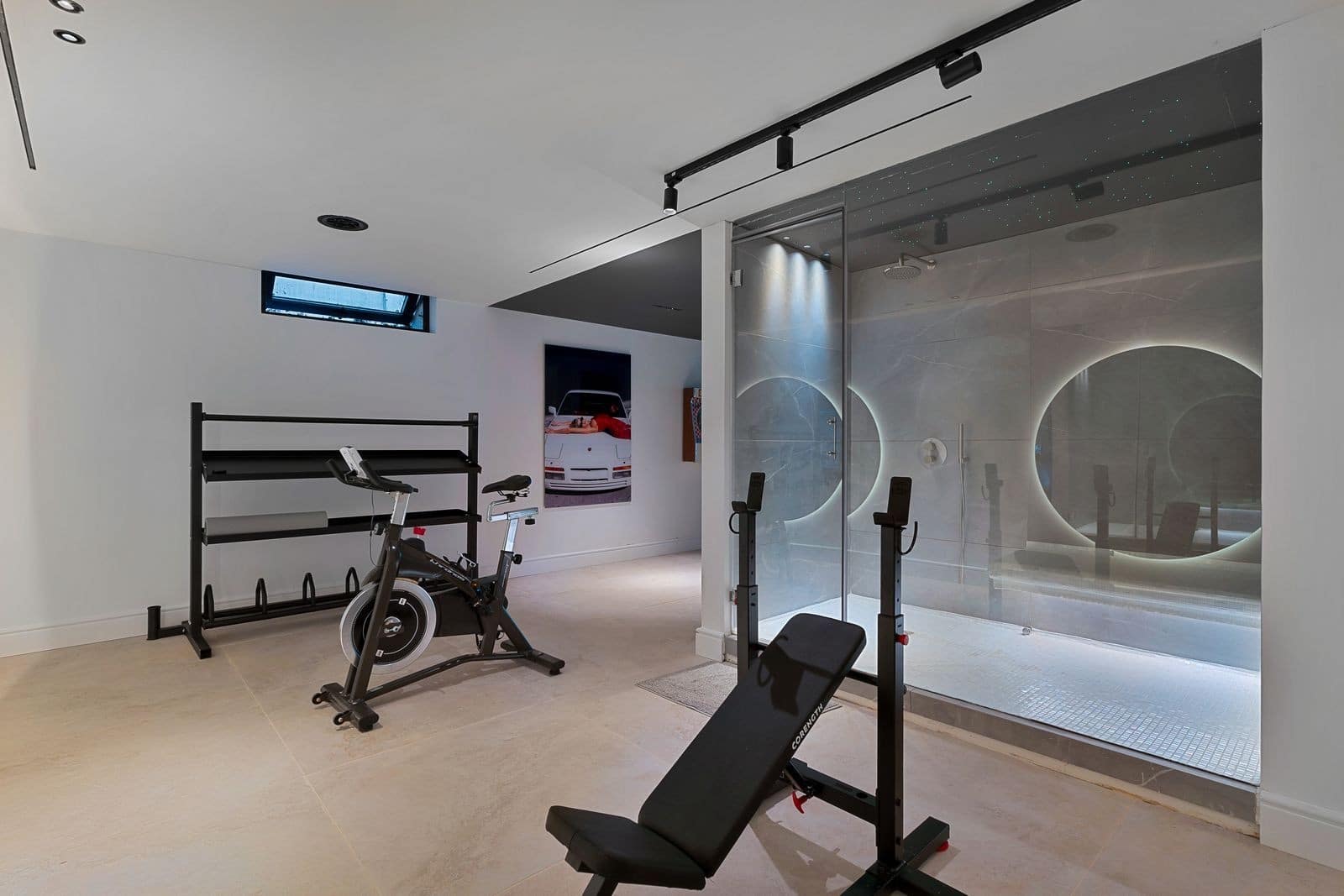 4 bedroom Semi-detached Villa for sale in Marbella with pool garage - € 1,195,000 (Ref: 9861772)
