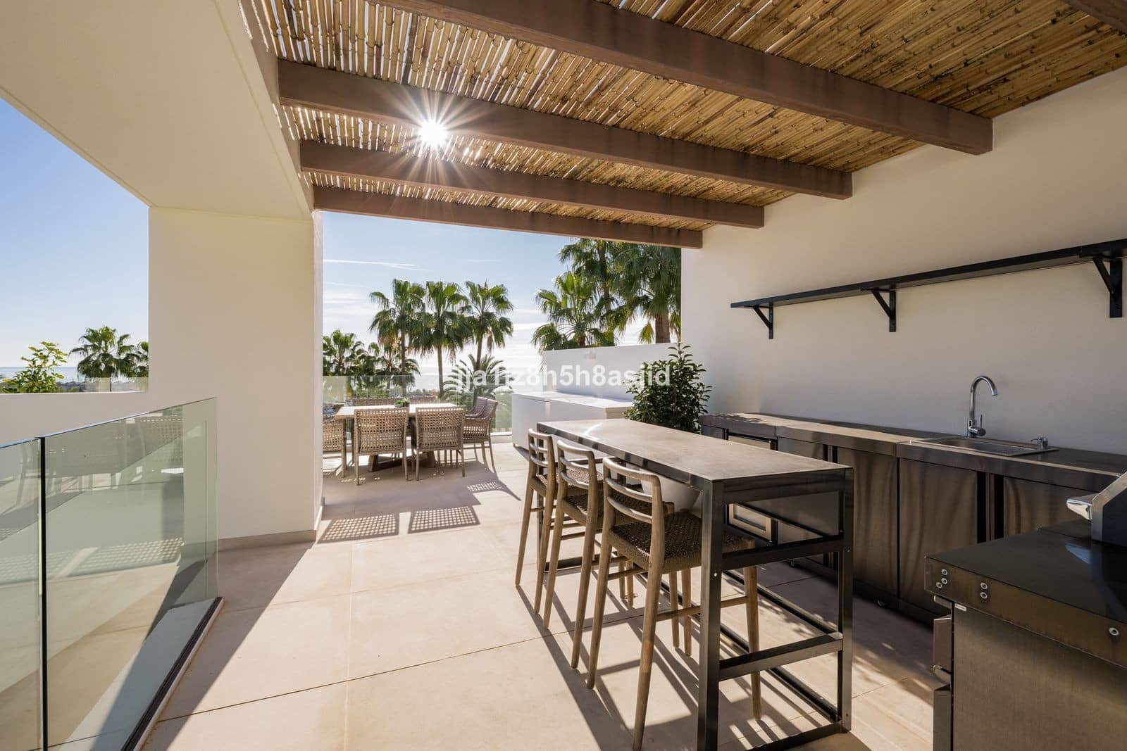 Pareado de 4 habitaciones en Marbella en venta con piscina garaje - 3.100.000 € (Ref: 9861773)
