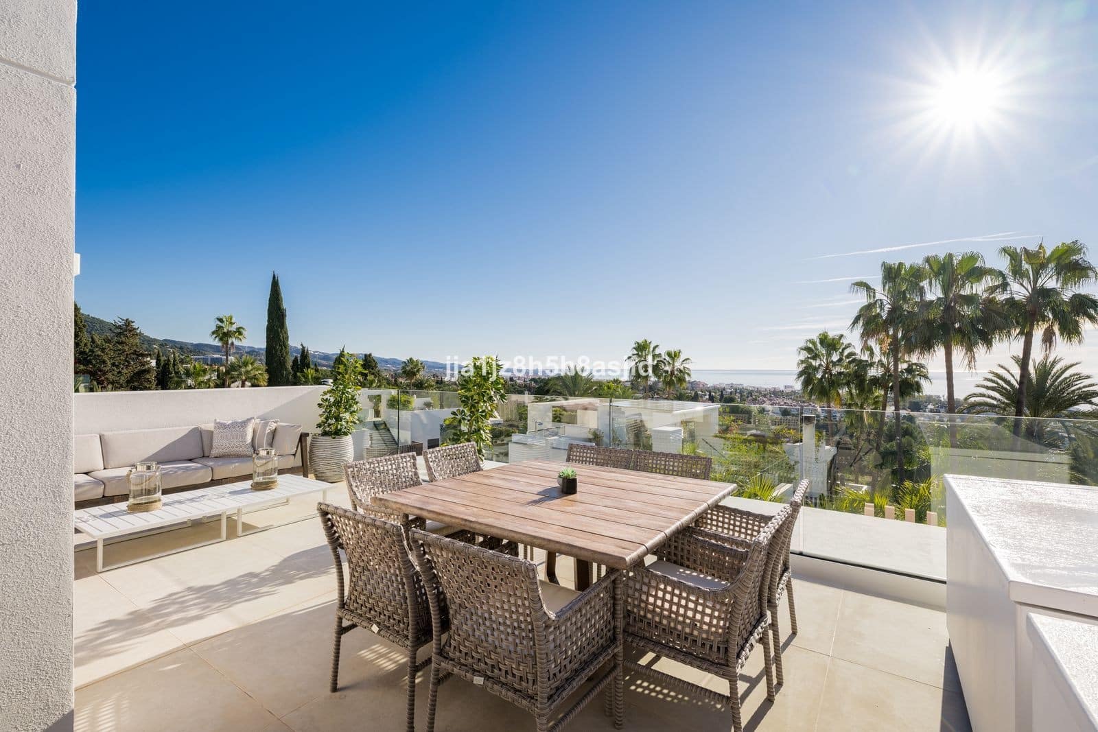 Pareado de 4 habitaciones en Marbella en venta con piscina garaje - 3.100.000 € (Ref: 9861773)