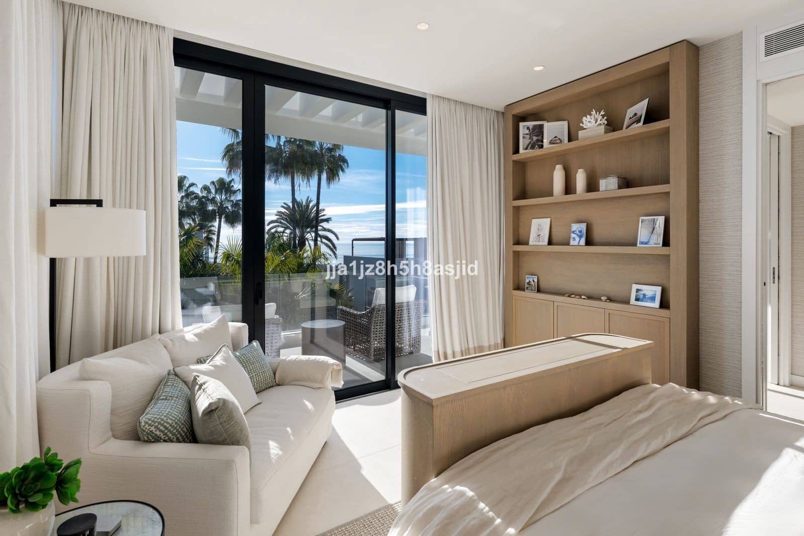 Pareado de 4 habitaciones en Marbella en venta con piscina garaje - 3.100.000 € (Ref: 9861773)