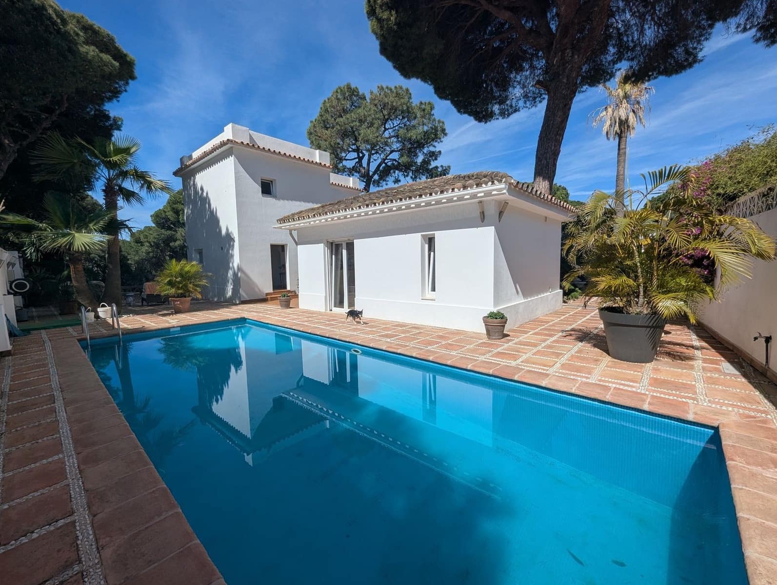 4 soveværelse Villa til salg i Marbella med swimmingpool garage - € 1.535.000 (Ref: 9861774)