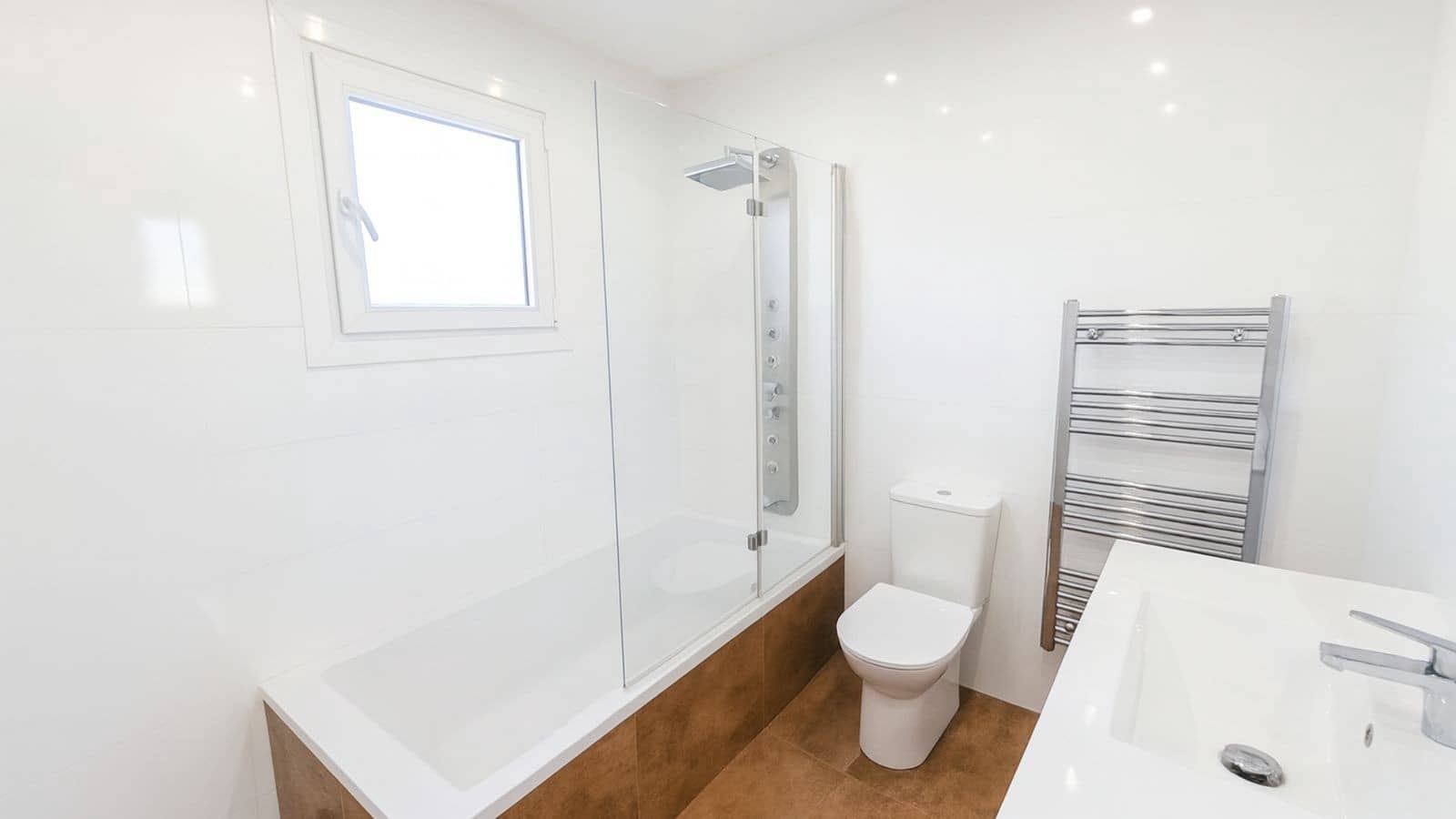 4 soveværelse Villa til salg i Marbella med swimmingpool garage - € 1.535.000 (Ref: 9861774)