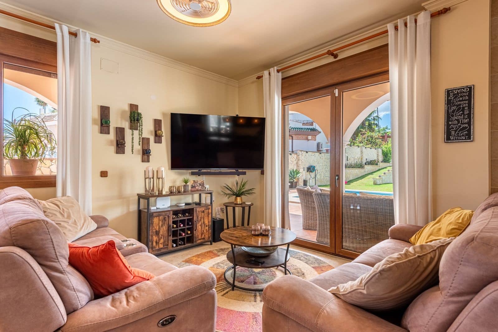 4 Zimmer Villa zu verkaufen in Mijas Costa - 1.390.000 € (Ref: 9861779)