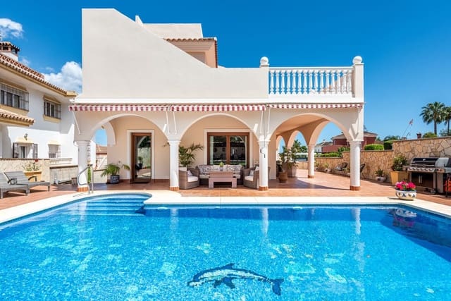 4 soverom Villa til salgs i Mijas Costa, Mijas - € 1 390 000 (Ref: 9861779)