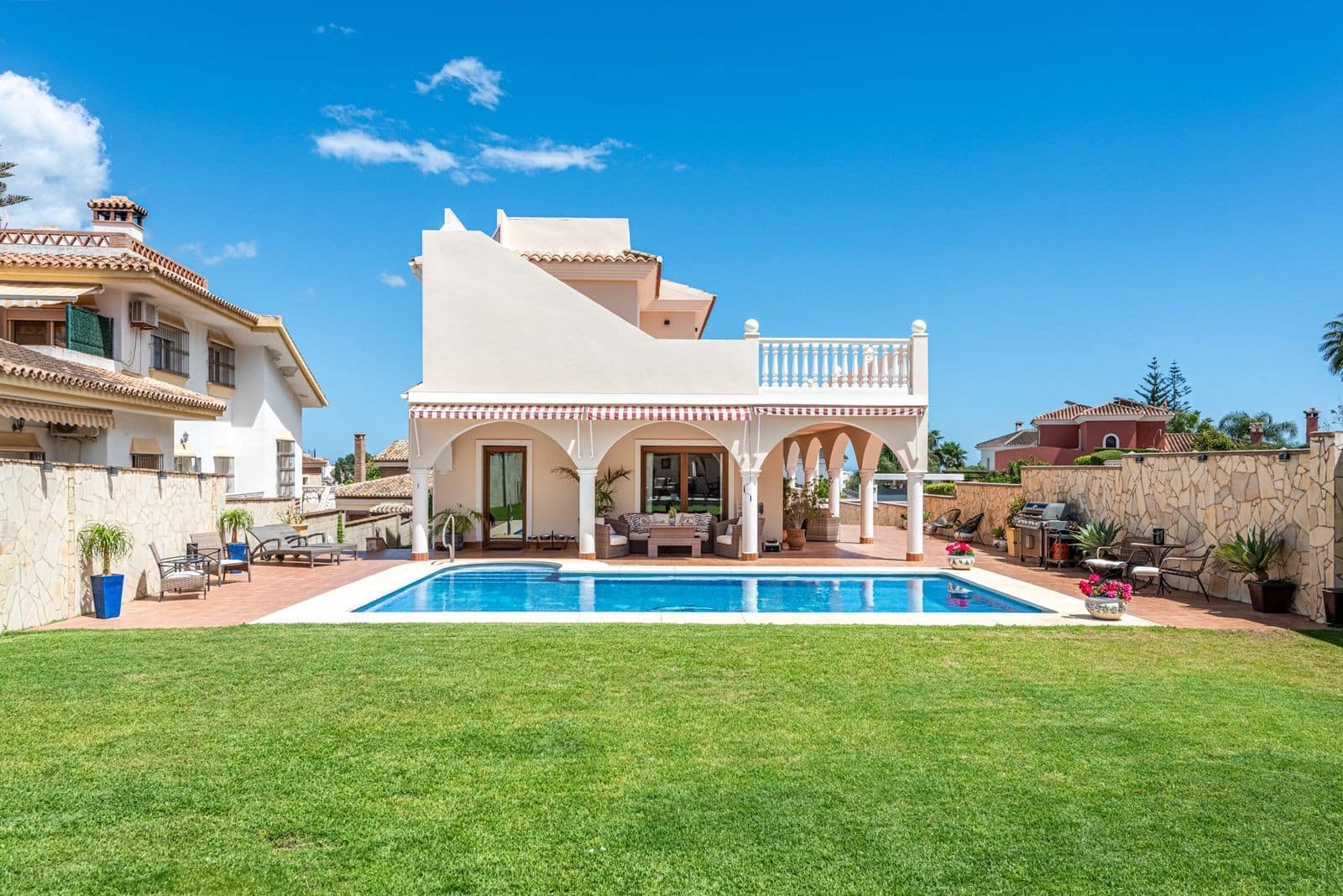 4 Zimmer Villa zu verkaufen in Mijas Costa - 1.390.000 € (Ref: 9861779)