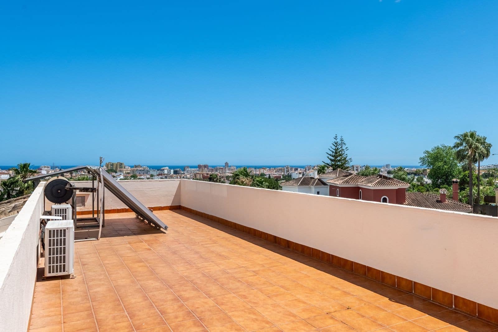 4 Zimmer Villa zu verkaufen in Mijas Costa - 1.390.000 € (Ref: 9861779)