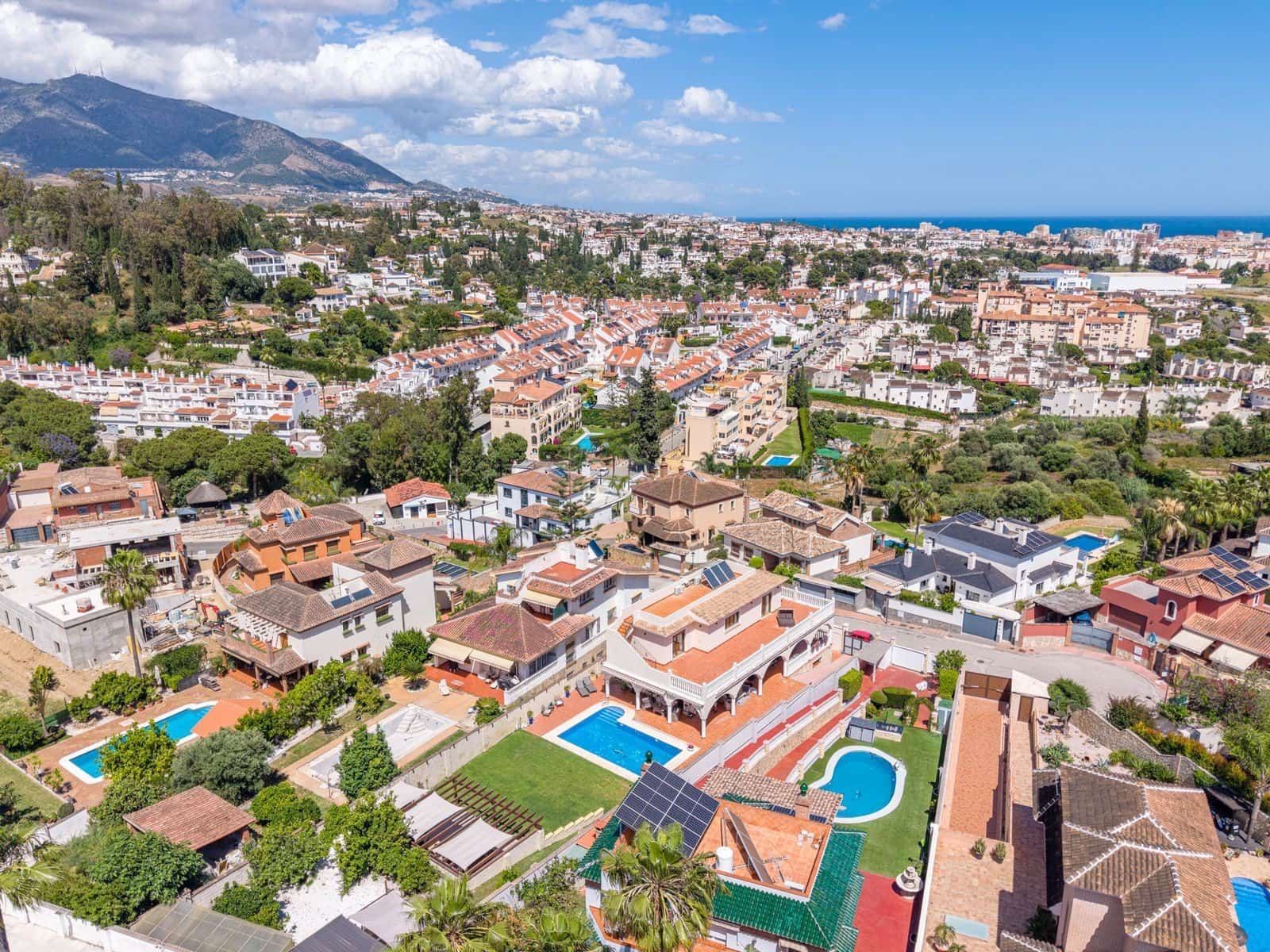 4 Zimmer Villa zu verkaufen in Mijas Costa - 1.390.000 € (Ref: 9861779)