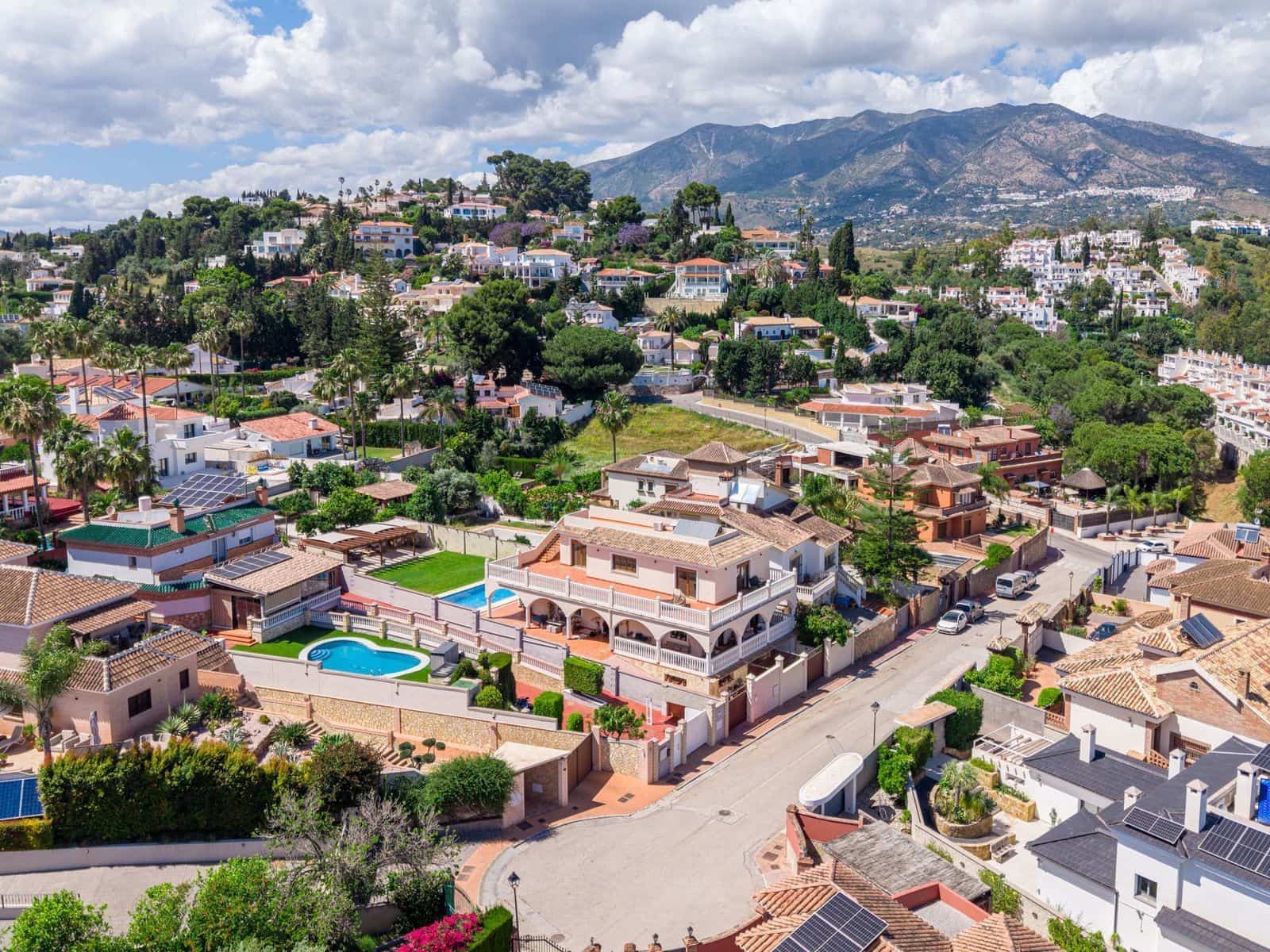 4 Zimmer Villa zu verkaufen in Mijas Costa - 1.390.000 € (Ref: 9861779)