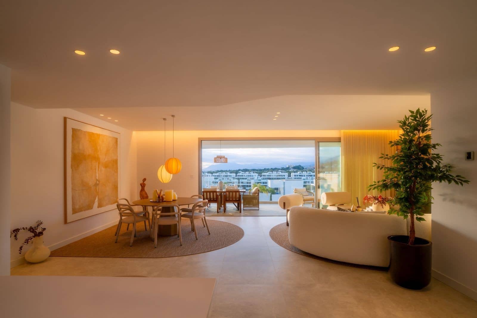 3 sypialnia Apartament na sprzedaż w Marbella z basenem garażem - 1 795 000 € (Ref: 9861784)