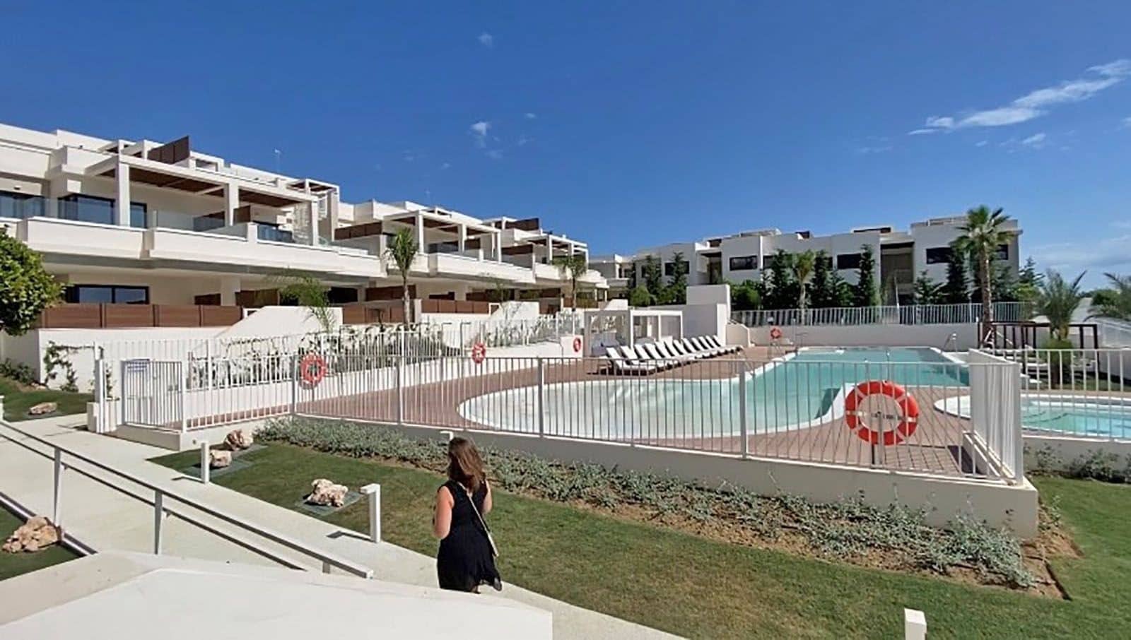 2 Zimmer Apartment zu verkaufen in La Cala de Mijas mit Pool Garage - 570.000 € (Ref: 9861786)
