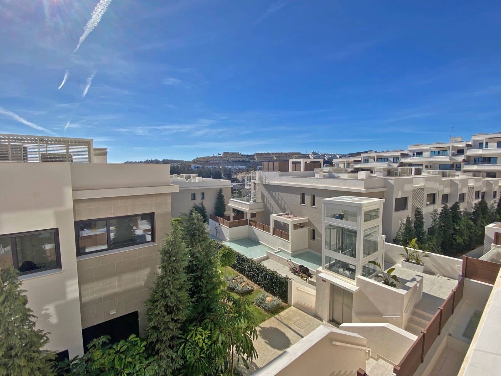 2 Zimmer Apartment zu verkaufen in La Cala de Mijas mit Pool Garage - 570.000 € (Ref: 9861786)