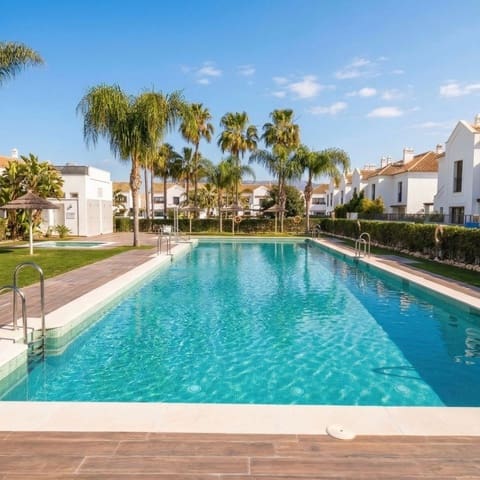 4 soveværelse Semi-Rækkehus til salg i La Cala de Mijas, Mijas med swimmingpool garage - € 995.000 (Ref: 9865078)