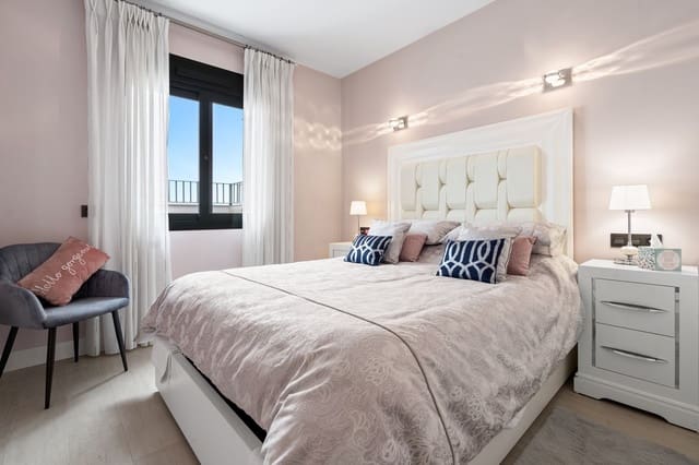 4 soveværelse Semi-Rækkehus til salg i La Cala de Mijas, Mijas med swimmingpool garage - € 995.000 (Ref: 9865078)