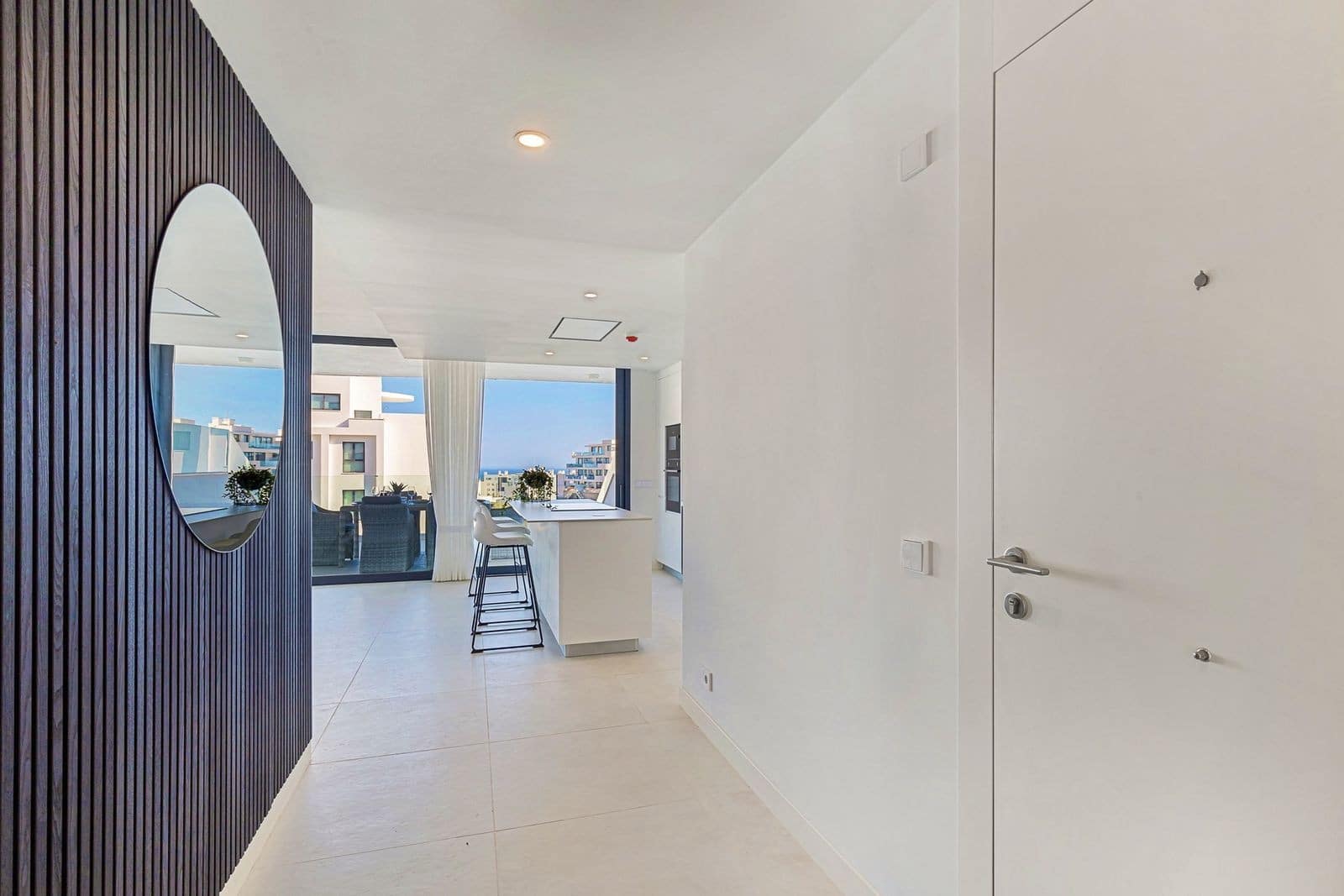 Apartamento de 3 habitaciones en Fuengirola en venta con piscina garaje - 729.995 € (Ref: 9865079)