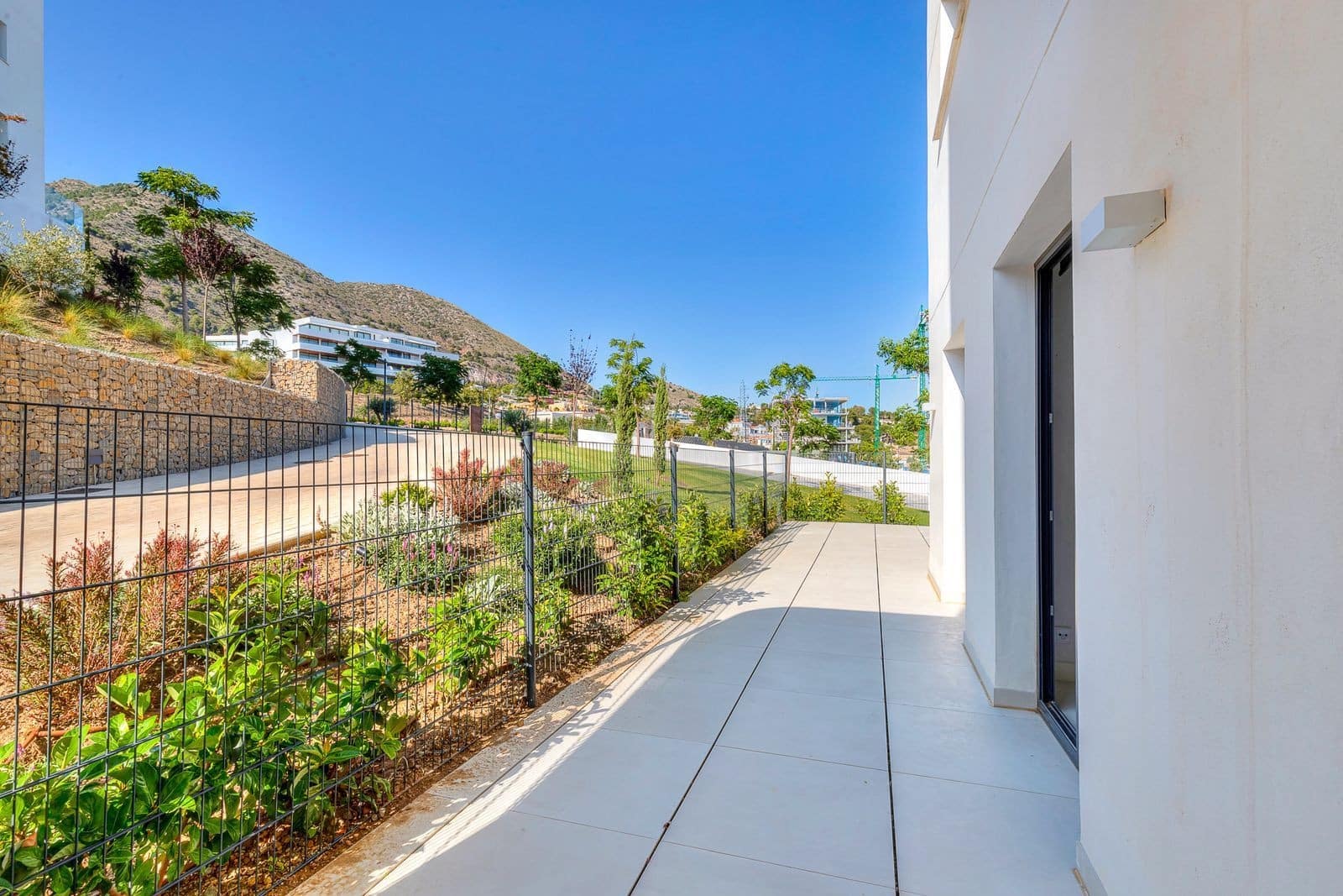Apartamento de 3 habitaciones en Fuengirola en venta con piscina garaje - 729.995 € (Ref: 9865079)