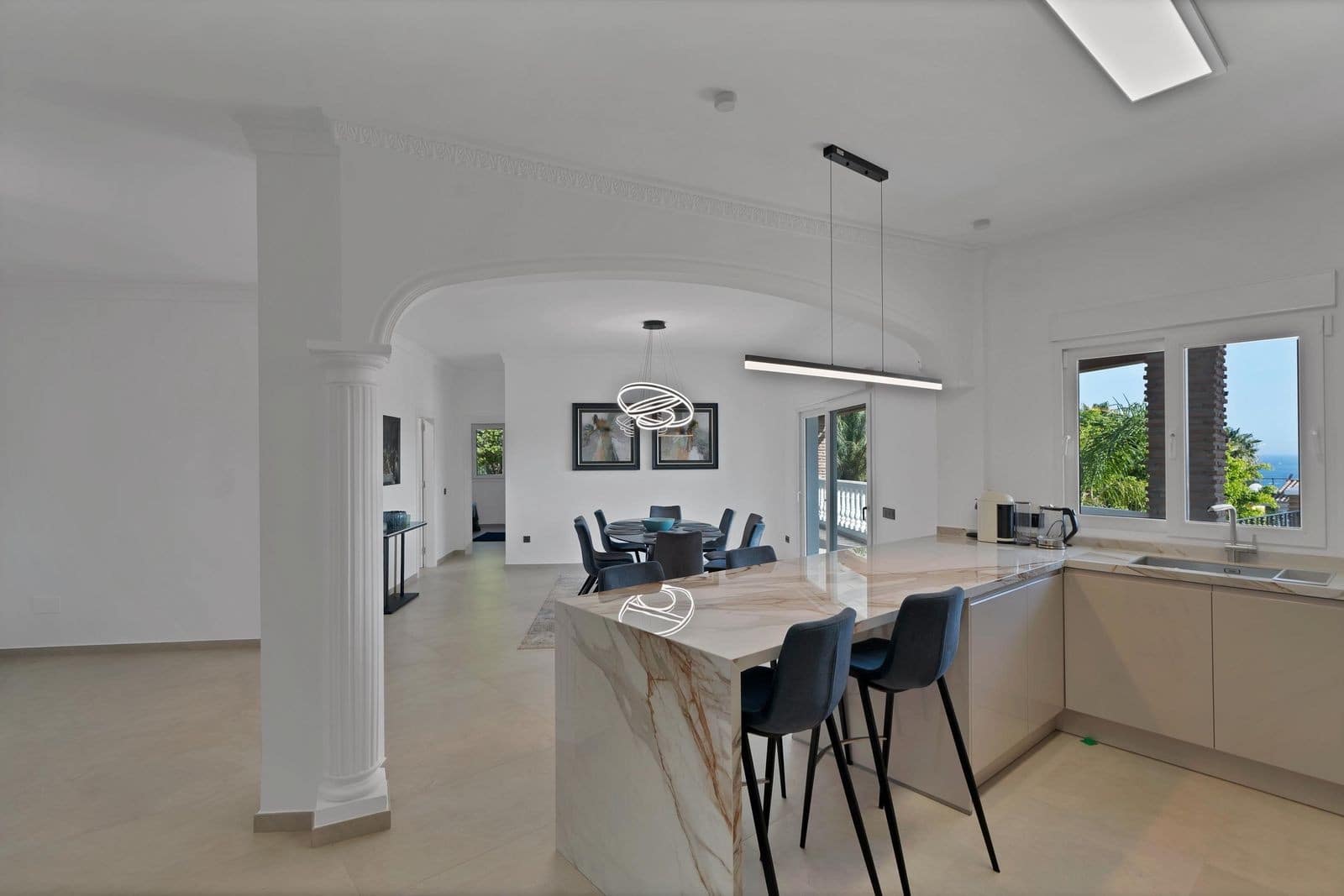 9 bedroom Villa for sale in Benalmadena with pool garage - € 2,950,000 (Ref: 9865081)