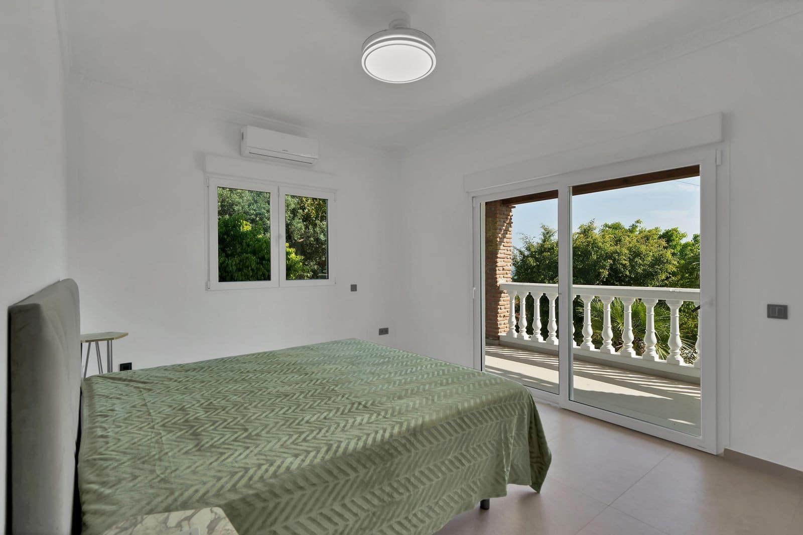 9 bedroom Villa for sale in Benalmadena with pool garage - € 2,950,000 (Ref: 9865081)