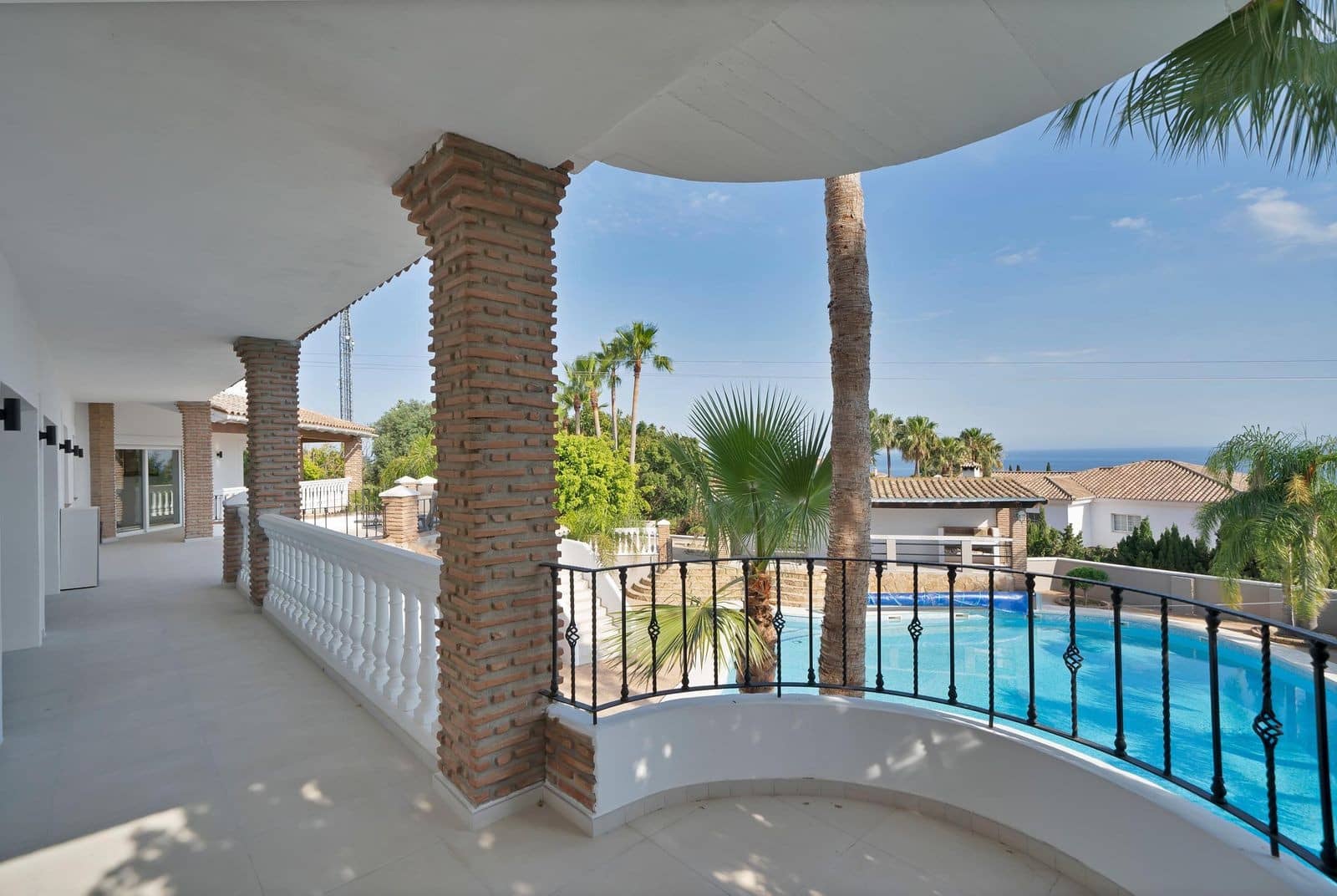 9 bedroom Villa for sale in Benalmadena with pool garage - € 2,950,000 (Ref: 9865081)