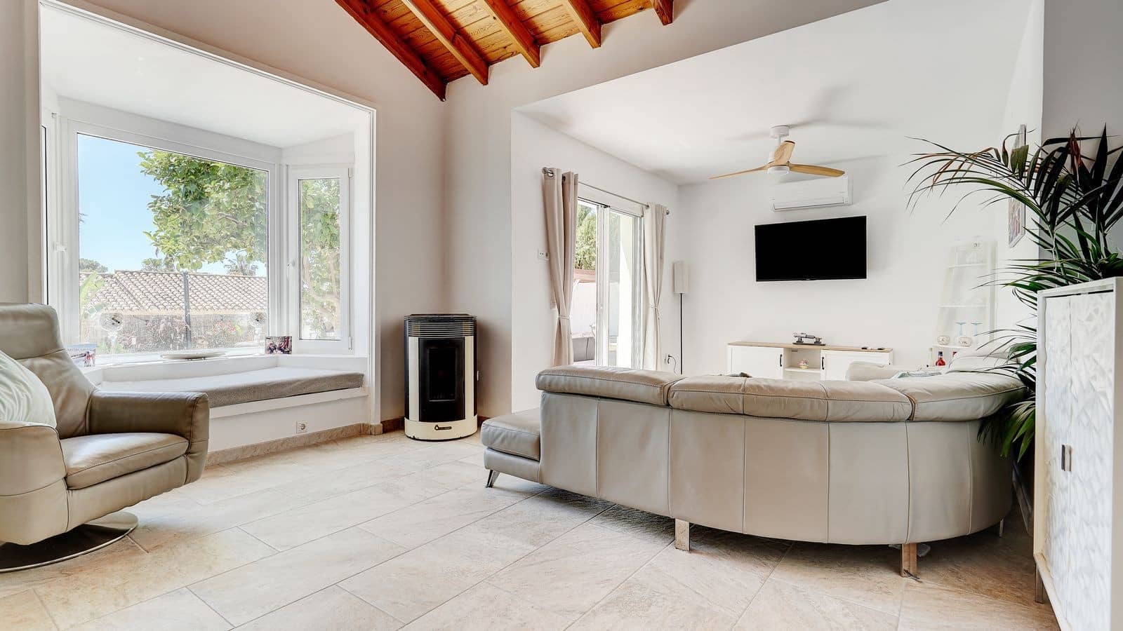 4 chambre Villa/Maison à vendre à Calahonda avec piscine garage - 1 049 995 € (Ref: 9865082)