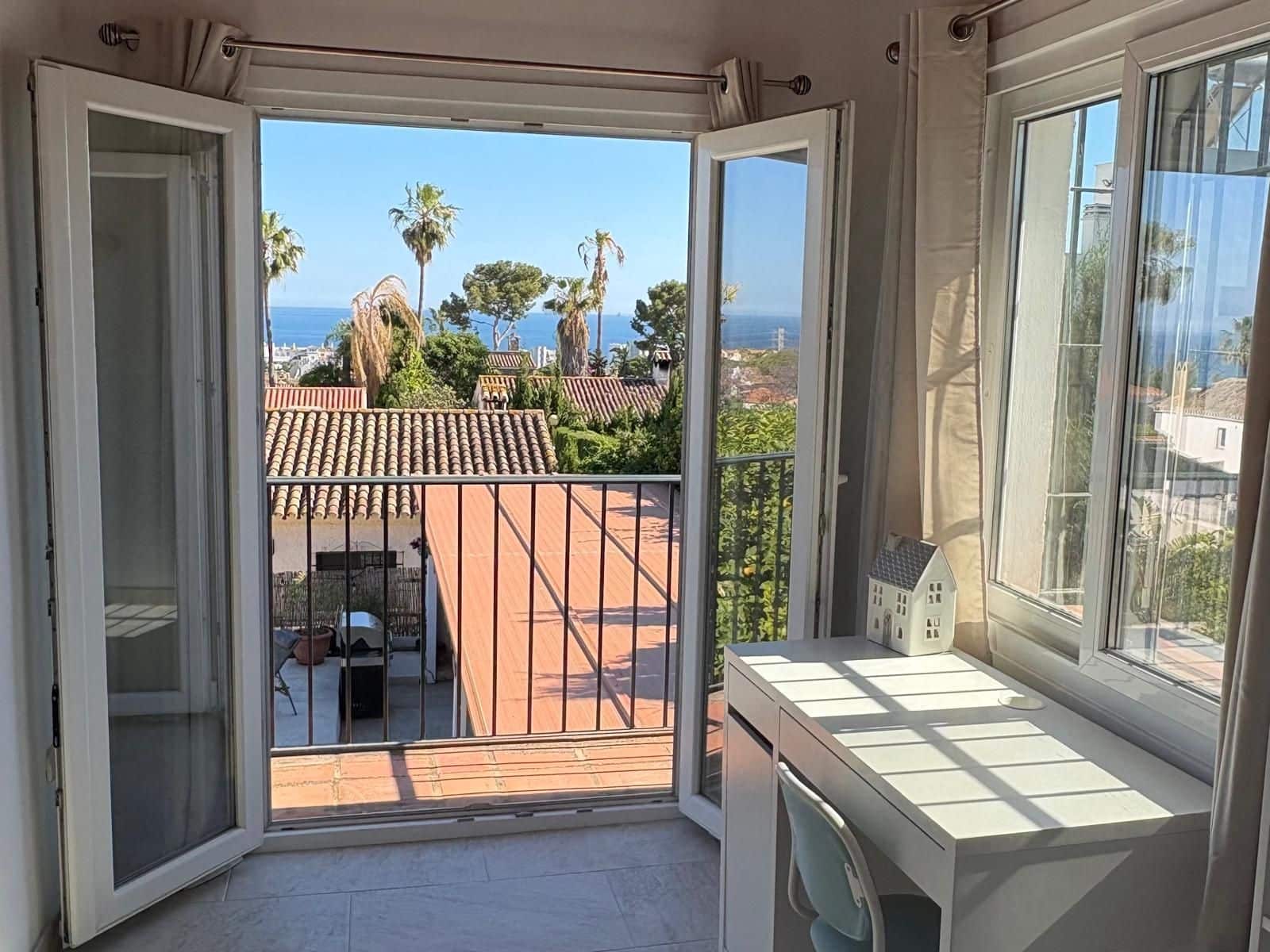 4 chambre Villa/Maison à vendre à Calahonda avec piscine garage - 1 049 995 € (Ref: 9865082)