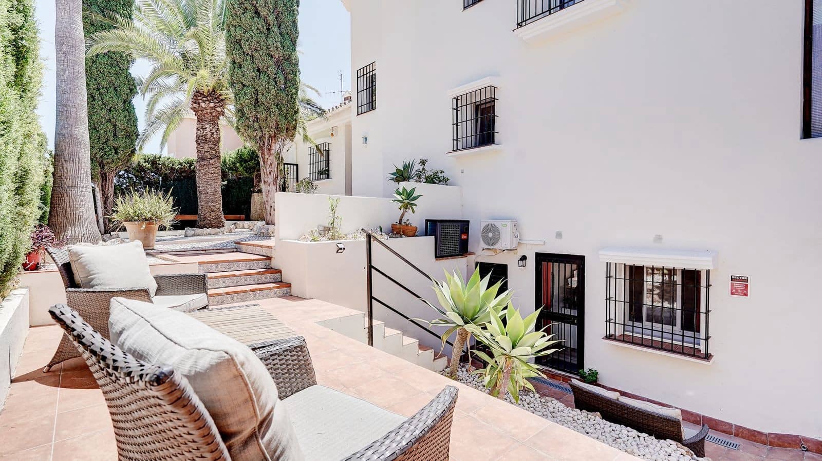 4 chambre Villa/Maison à vendre à Calahonda avec piscine garage - 1 049 995 € (Ref: 9865082)