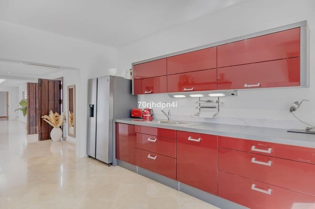 5 sypialnia Willa na sprzedaż w Estepona z basenem garażem - 1 400 000 € (Ref: 9873173)