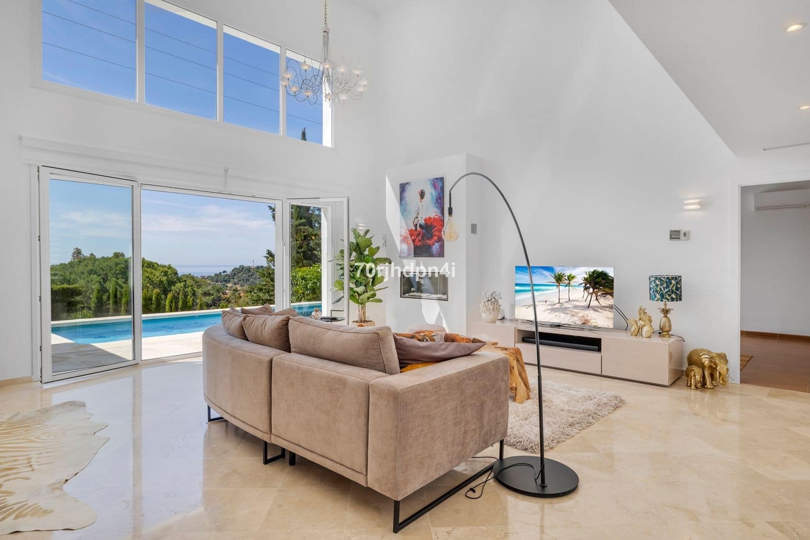 5 quarto Moradia para venda em Estepona com piscina garagem - 1 400 000 € (Ref: 9873173)