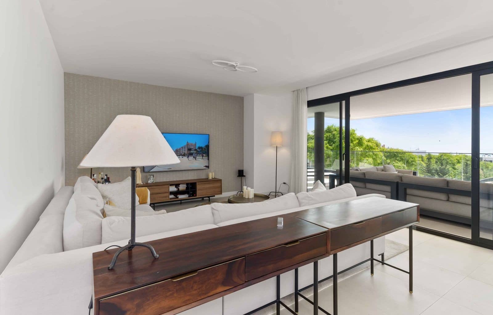 3 soveværelse Lejlighed til salg i Estepona med swimmingpool garage - € 795.000 (Ref: 9873174)