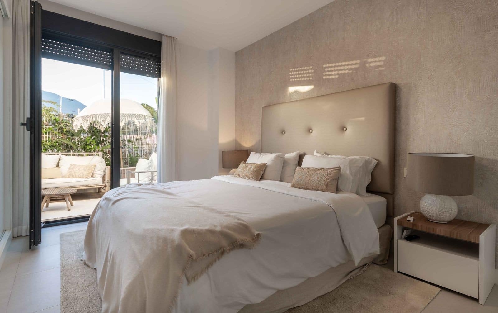 3 soveværelse Lejlighed til salg i Estepona med swimmingpool garage - € 795.000 (Ref: 9873174)