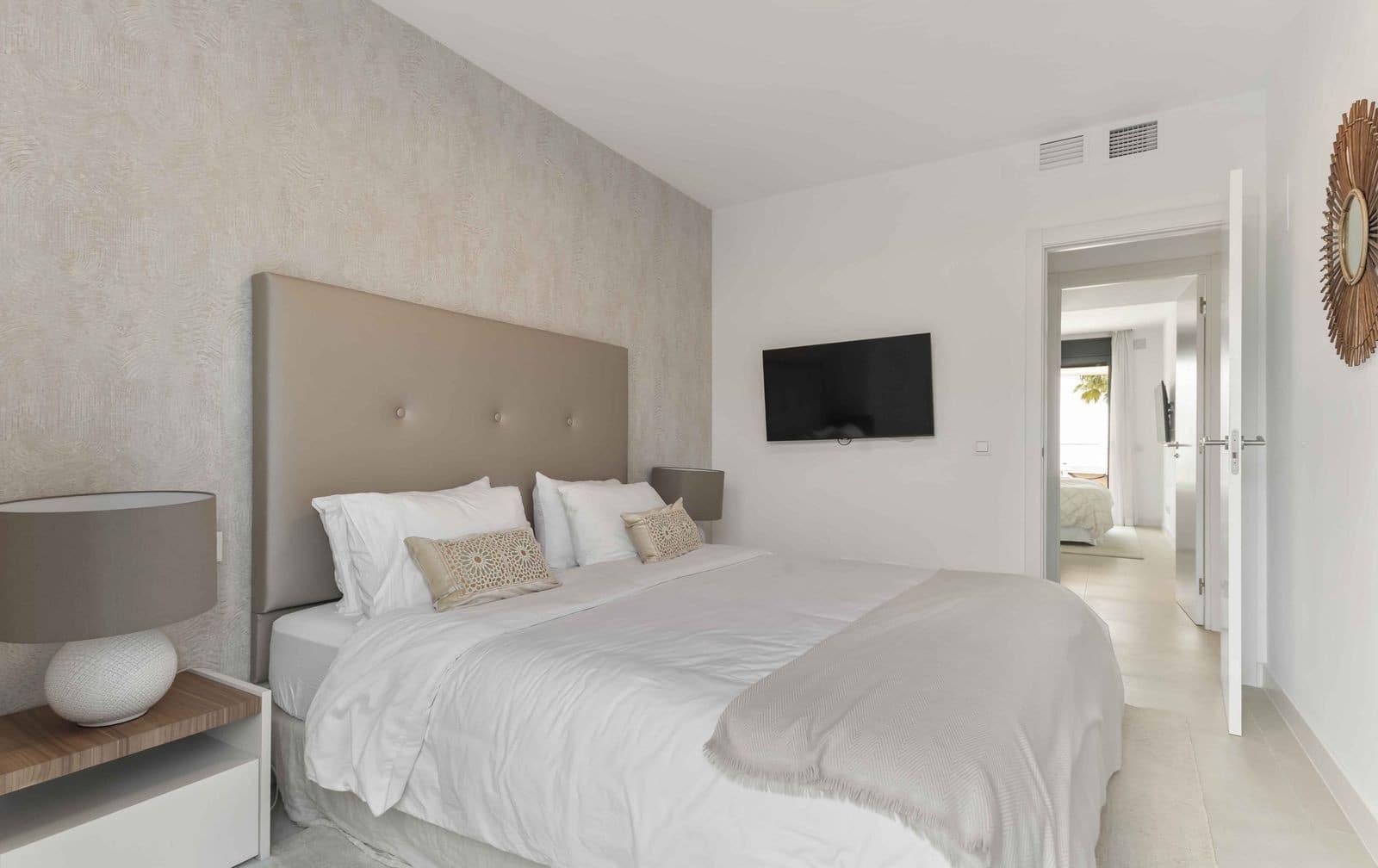 3 soveværelse Lejlighed til salg i Estepona med swimmingpool garage - € 795.000 (Ref: 9873174)