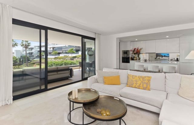 3 soveværelse Lejlighed til salg i Estepona med swimmingpool garage - € 795.000 (Ref: 9873174)